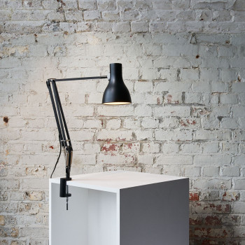 Anglepoise Type 75 Lamp with Desk Clamp application example